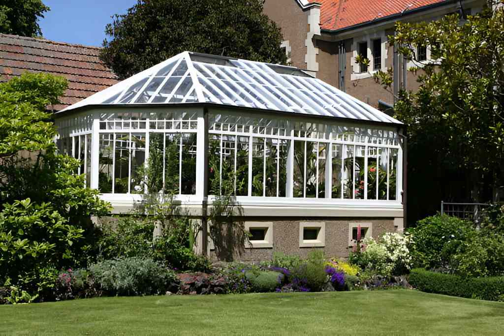 Sky-High Returns: How Conservatory Roof Boosts Property Value